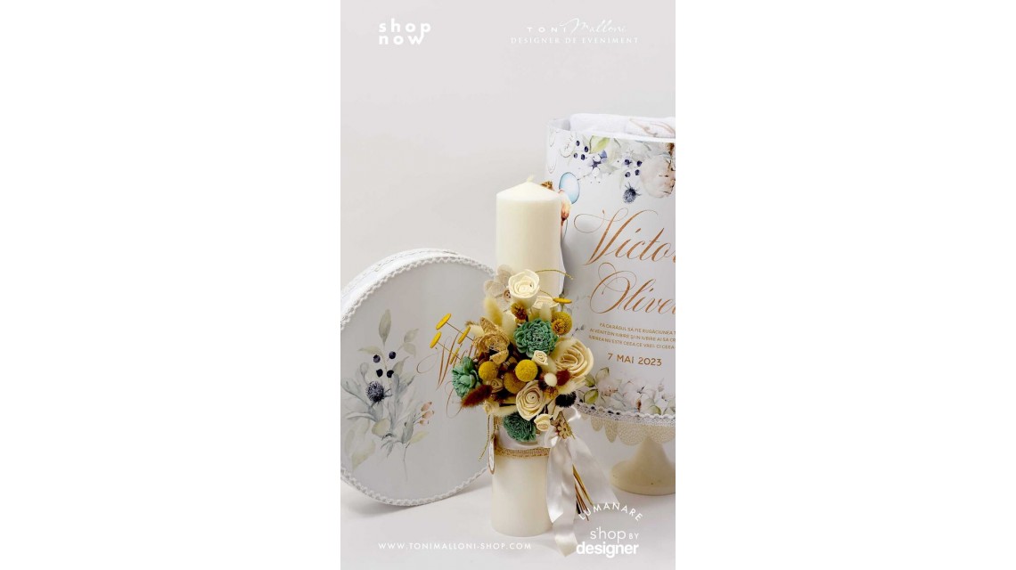 Lumanare botez scurta stalp decorata cu flori uscate si eticheta personalizata 2